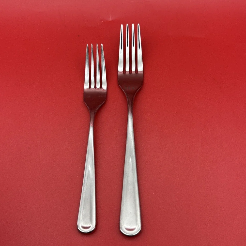 Mikasa LOFTON Satin Stainless Dinner Forks 8 1/8